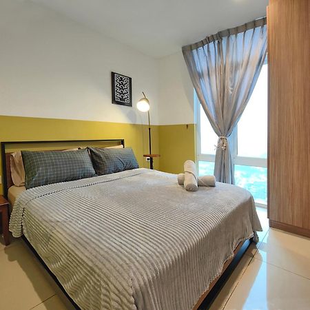 D'Esplanande Residence Homestay By Welcome Home جوهر بهرو الغرفة الصورة